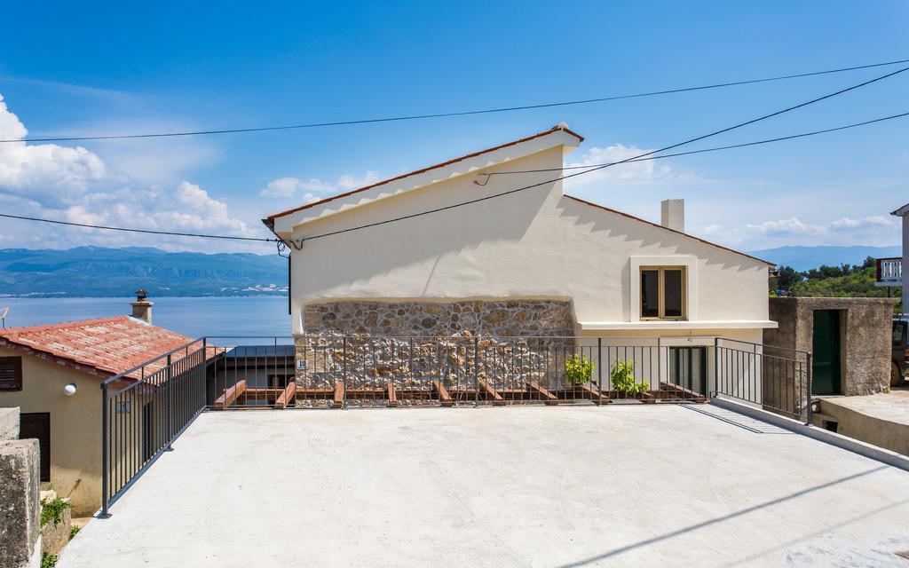 Apartman Bonaca Vrbnik Eksteriør bilde