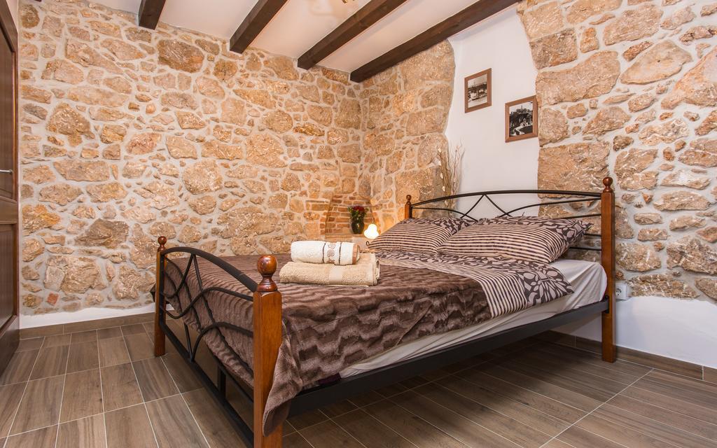 Apartman Bonaca Vrbnik Eksteriør bilde