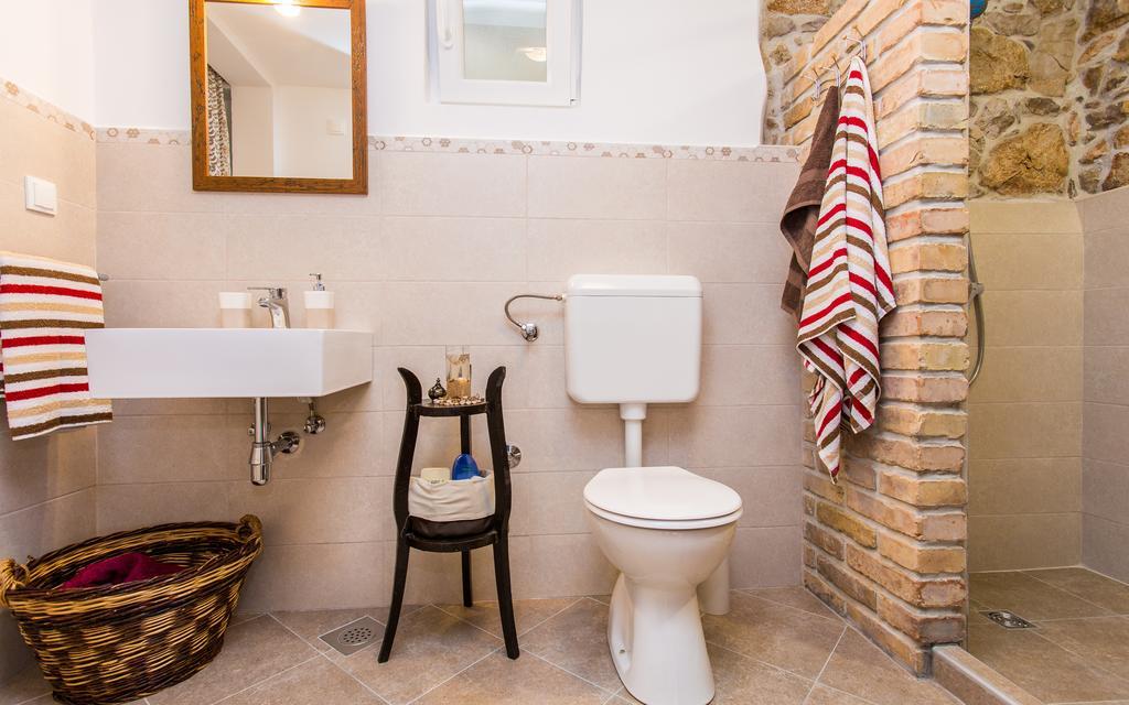 Apartman Bonaca Vrbnik Eksteriør bilde