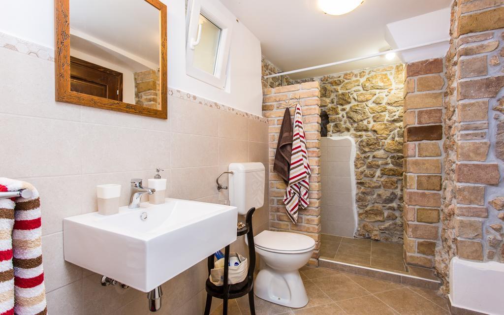 Apartman Bonaca Vrbnik Eksteriør bilde