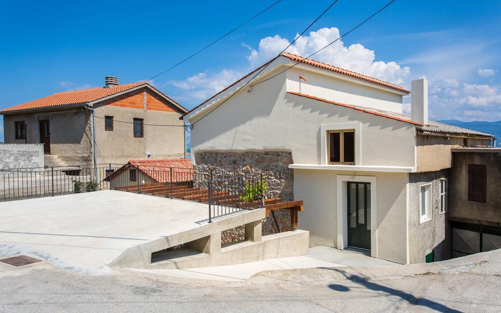 Apartman Bonaca Vrbnik Eksteriør bilde